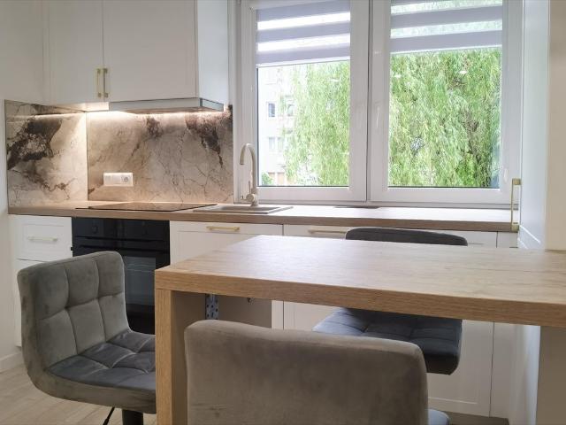 Kawalerka 23m² z garderobą, nowoczesna, blisko centrum