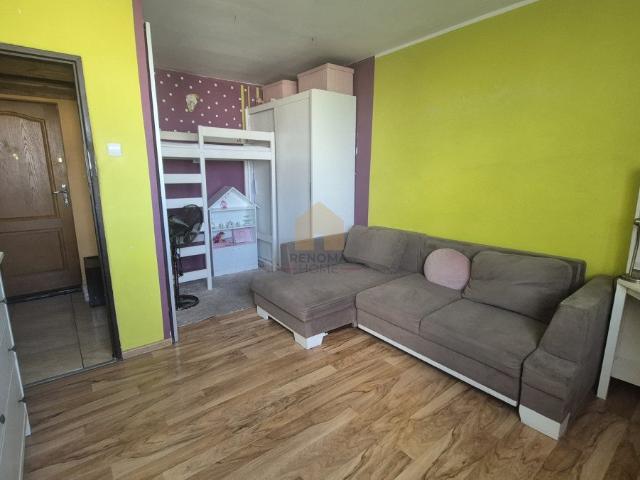 Kawalerka 25 m² na 10. piętrze, blisko komunikacji
