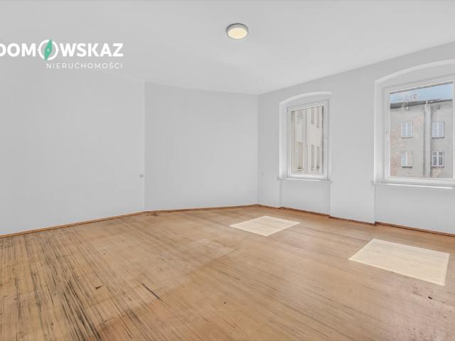 Kawalerka 44 m² w Gliwicach do remontu, inwestycja