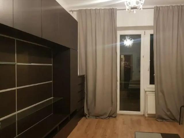 Kawalerka na Starych Bielanach 2000 zł