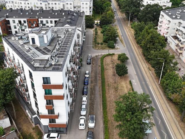 Kawalerka z balkonem, gotowa do wynajmu lub zamieszkania