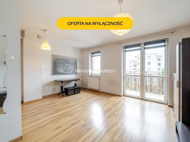 Kawalerka z balkonem na osiedlu zamkniętym, 27,2 m²