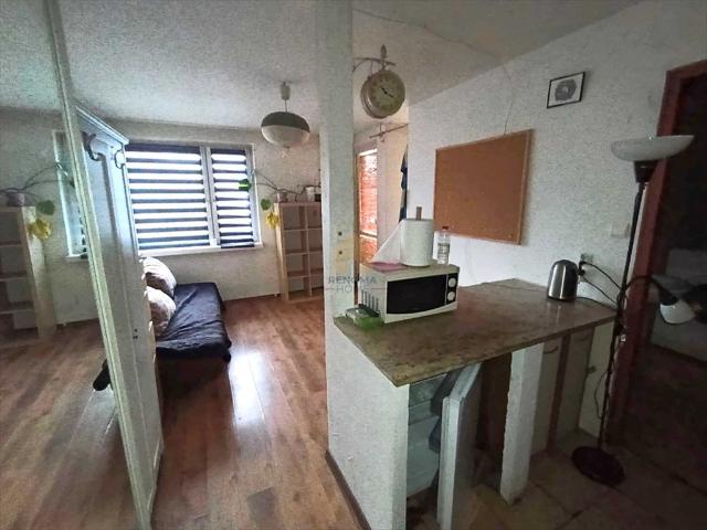 Kawalerka z sypialnią, balkon, świetna lokalizacja