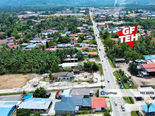 Kawasan Perniagaan Simpang Ampat