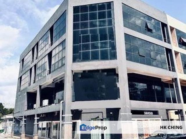 Kayu Ara Business Park, Kayu Ara