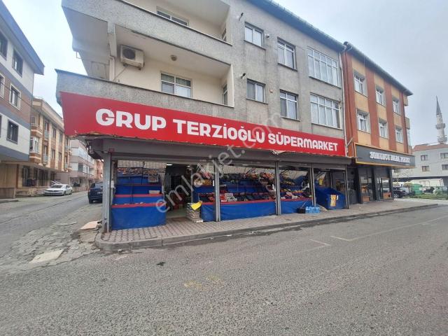 Kayışdağın'da Devren Satılık Market