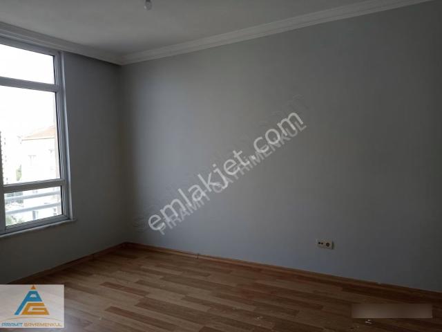 Kayaşehir 5.bölge Üst Ada Satılık 85m2 2+1 Daire