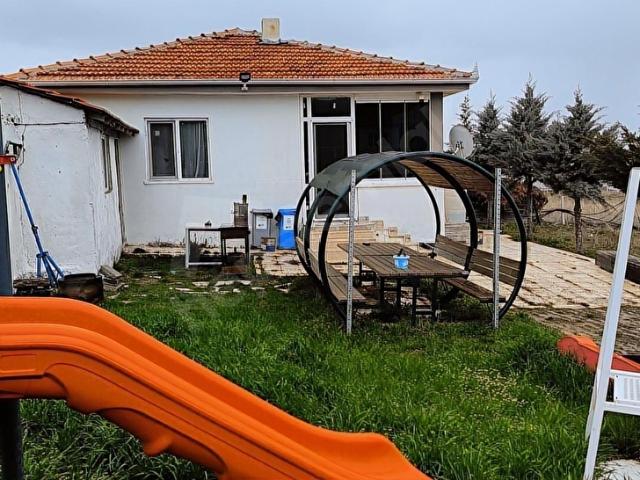 KAYA EMLAKDAN KAYI KÖYÜNDE 500 M2 EVLİ BAHCELER