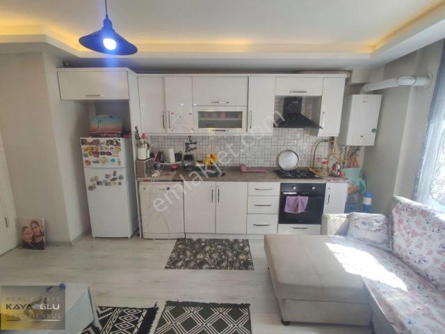 Kayaoğlundan Balatçıkda İzban Durağı Dibi 1+1 Eşyalı Satılık