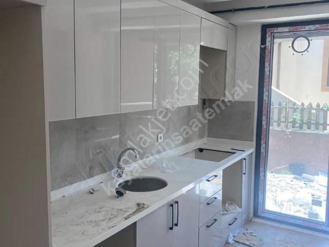 Kayalar Emlaktan Yalova İsmetpaşa Mah. Acil Satılık 2+1 Daire