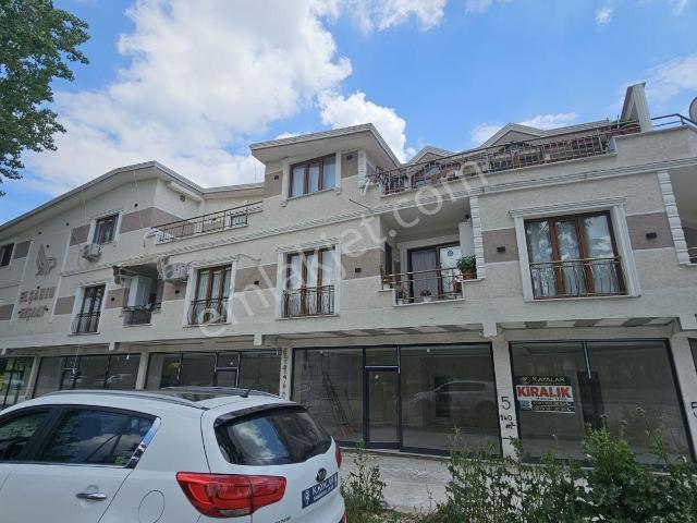 Kayalardan Çok Amaçlı İşyeri