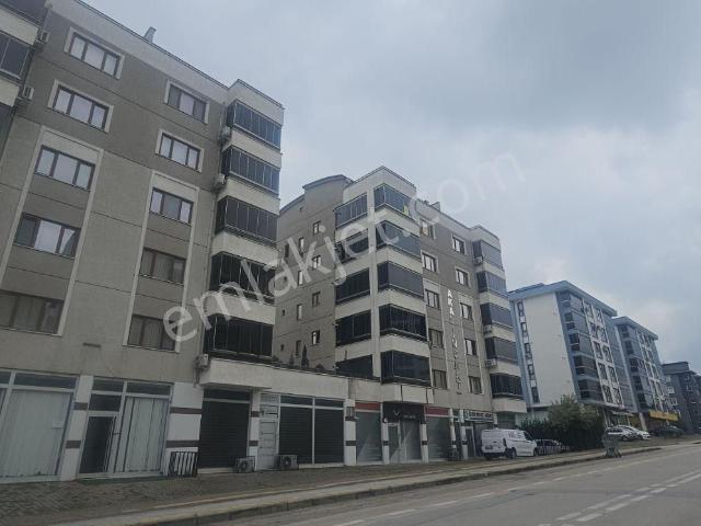 Kayalardan 3+1 Caddeüstü Manzaralı 180 M2 Ekstralı Lüks Dubleks