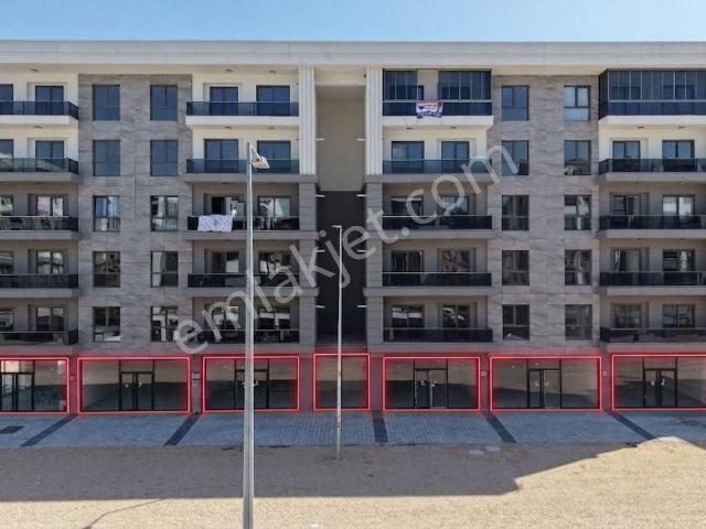 Kayapada Bulvar Üzerinde Satılık Dükkanlar