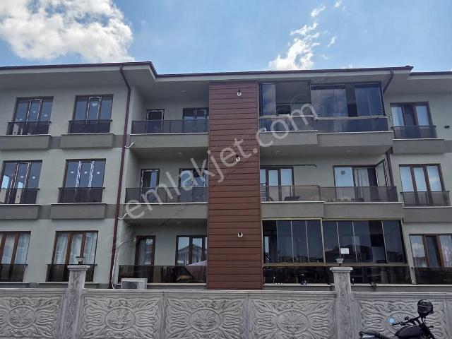 Kaymak Emlaktan Erenler Yeşiltepede Satılık 2+1 Daire