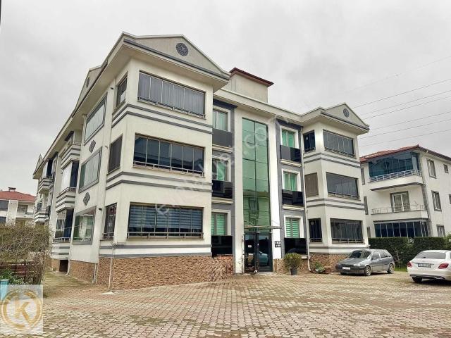 Kaymak Emlaktan Erenler Merkez'de 3+1 130 M2 Satılık Lüx Daire