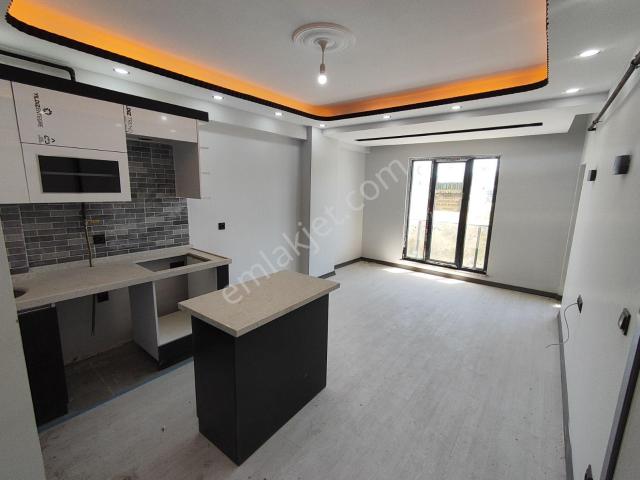 Kaymakamlık Ve Devlet Hastanesi'nin Tam Karşısında Kiralık 1+1