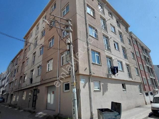 Kaymen Emlak Kiralık Anadolı Ünv Yakın 1+1 Eşyalı Asansör Arakat