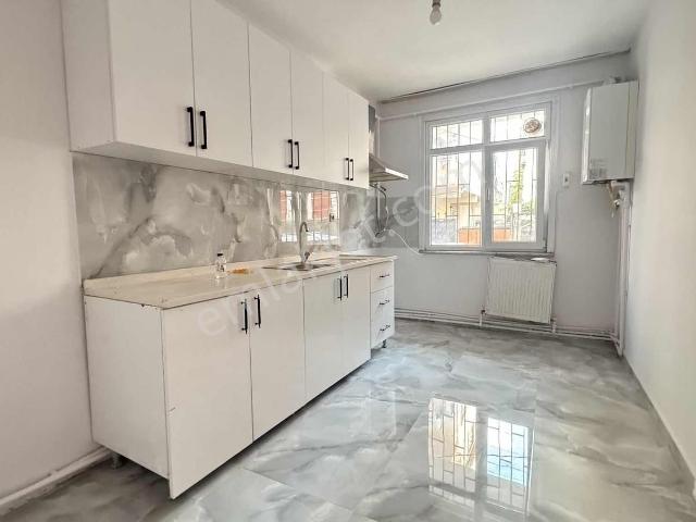 Kazım Karabekir De 2+1 90m2 Yüksek Giriş
