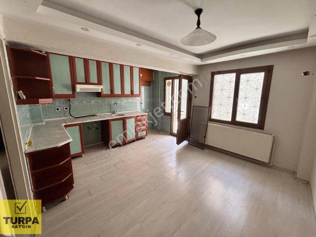 Kazım Karabekir Mah.'de Giriş Kat Bahçeli Doğalgazlı 2+1 Kiralık