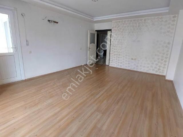 Kazanç Gayrimenkul'den Fatih Mahallesi'nde Kiralık 3+1 Daire