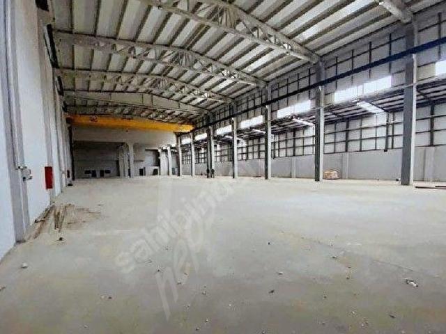 KAZAN SARAY'DA 2350 M2 KAPALI ALANLI VİNÇLİ KİRALIK FABRİKA ABAY YATIRIM'DAN