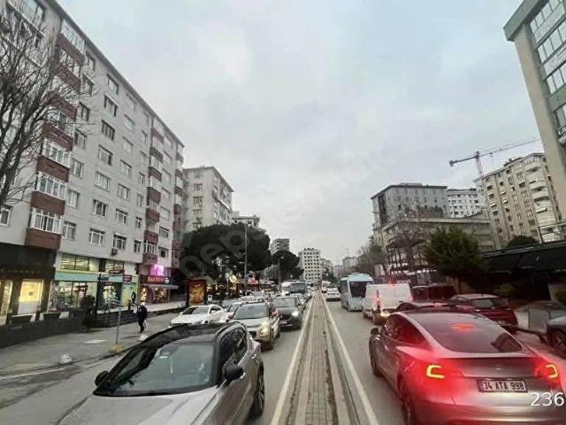 KAZASKER ŞEMSETTİN GÜNALTAY CADDESİ ÜZERİNDE YENİ BİNADA 175 M2 DÜKKAN