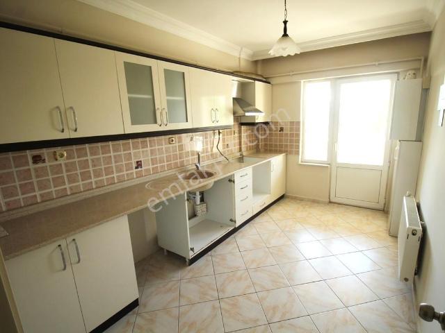 Kazimiye Mah. 2+1 /116 M2 Ebeveyn Banyolu Site İçi Kiralık Daire