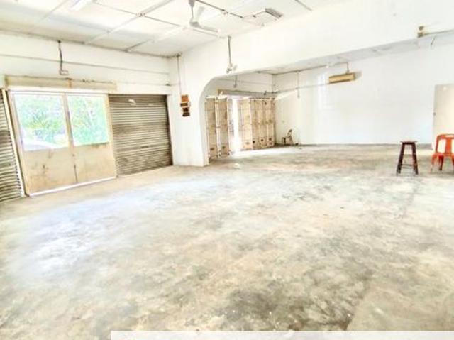 Kg 8 Commercial Shop House 2 Units Adjoining1.5 Storey Facing Mainroad