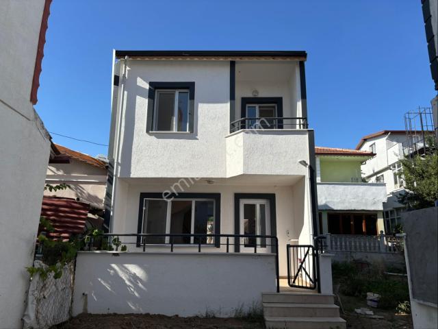 ⫷█ Kd Grup █⫸denize Yürüme Mesafesinde 2+1 İskanlı Şık Villa!