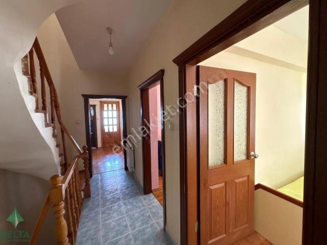 Keşap Tepeköyde Deniz Manzaralı Triplexs Villa.