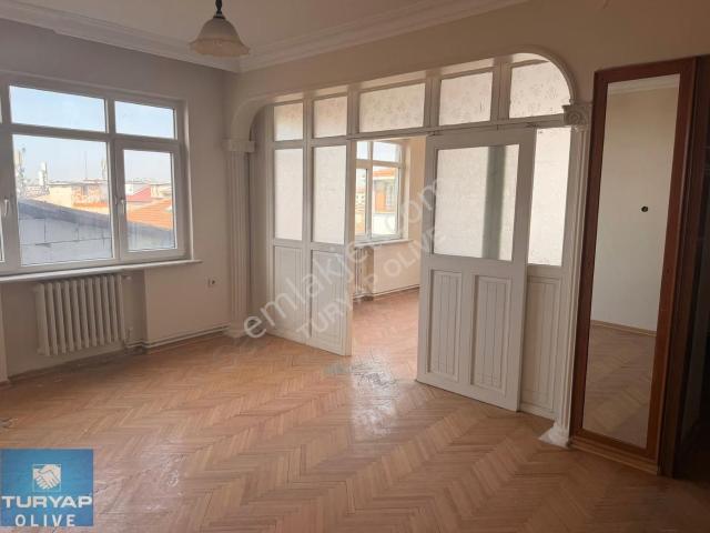 Keçeci Piri Mahallesin'de 2+1 Kiralık Daire