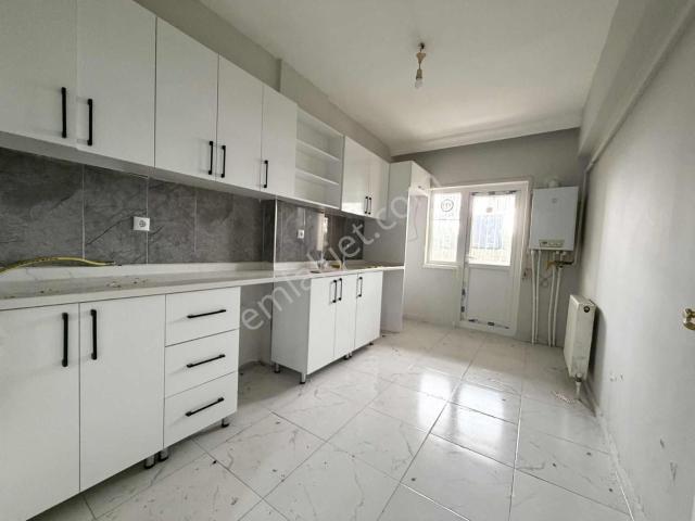 Keçiören Araştırma Hst. Karşısı Giriş Kat 3+1 Yapılı Daire