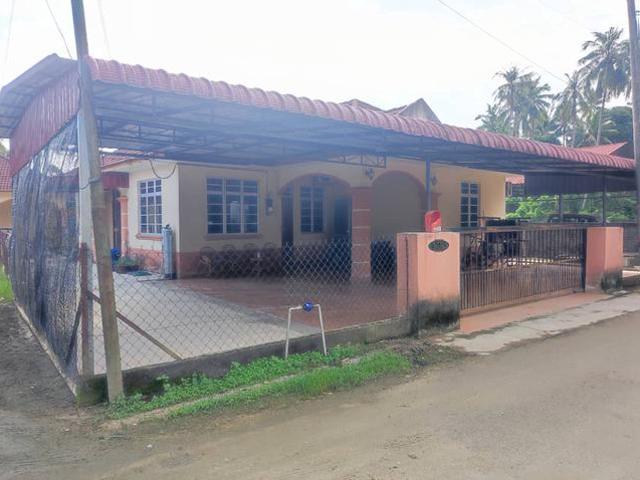 KemuminPengkalan Chepa Banglo Sudah Di Tambah Awning Porch