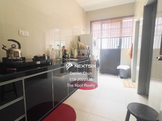 Kemuning Bayu, Kemuning Utama Double Storey Corner Facing open Land area: 5,532 sqft Built up: 5,240 sqft 6 bedrooms 6 bathrooms Freehold Tiptop renovation Gated guarded Asking RM 2.7mil