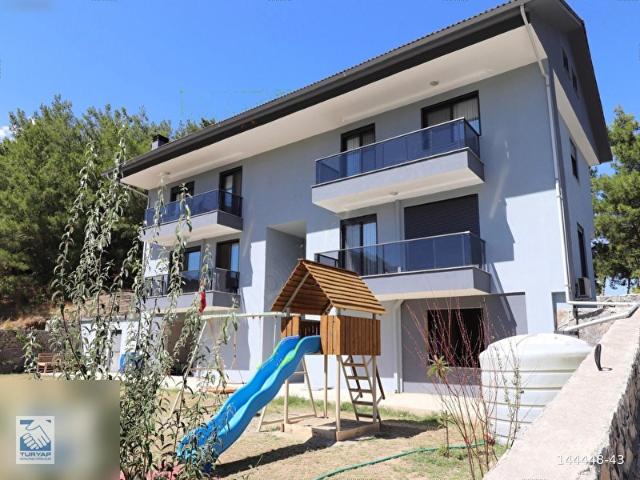 Kemalpaşa Çiniliköy Satılık 1451 M2 İçerisinde172 m2 2Adet Villa