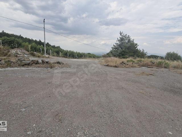 Kemalpaşa Ören 5.657 m Tek Tapu Yola Cepheli Manzaralı Arazi