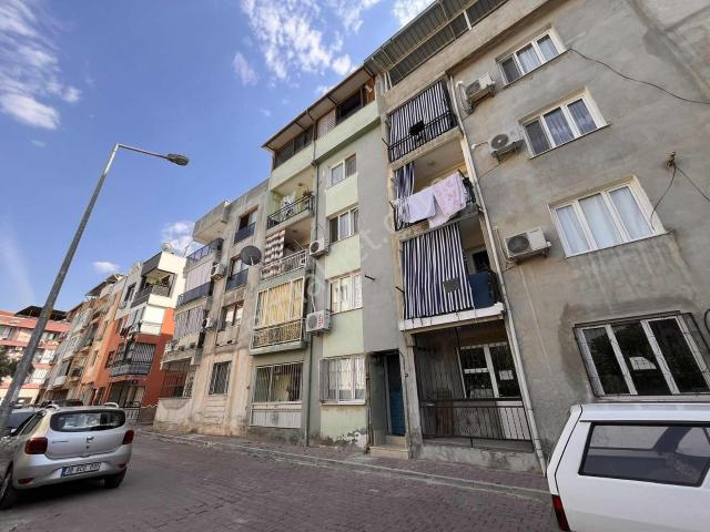 Kemalpaşa Mehmet Akif Ersoy Satılık 2+1 70 M2 Daire