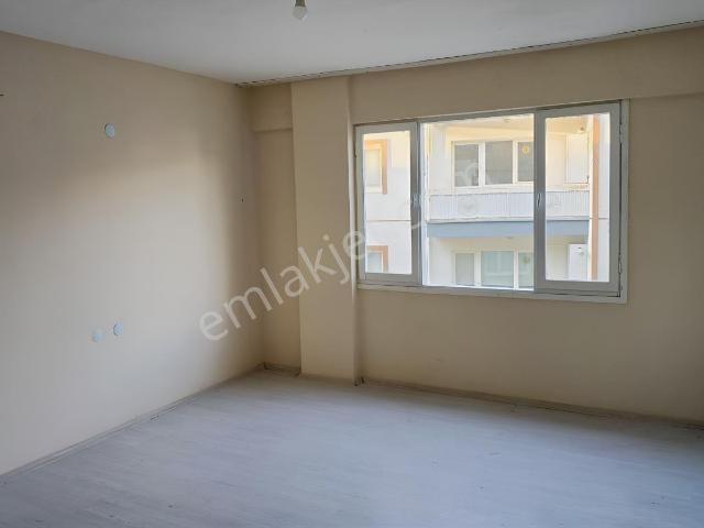 Kemalpaşa Merkezde Arakat Satılık 3+1 Daire