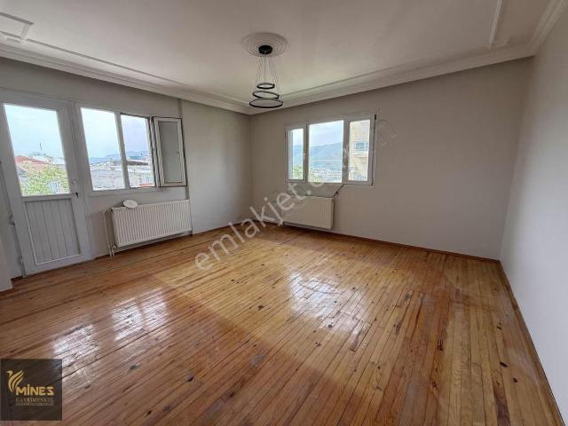 Kemalpaşa Ulucak Şahin Tepesi'nde Geniş 3+1 Kiralık Daire