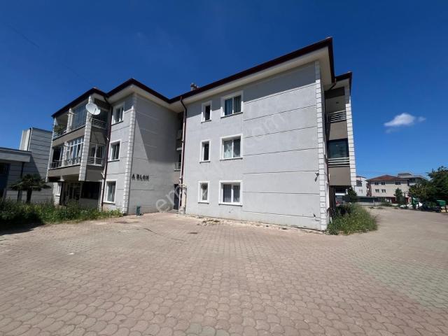 Kemalpaşada Elif Evler Sitesi Kiralık Eşyalı 4+1 Dubleks