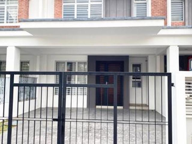 KEMASUKAN SEGERA LIVIA 2 Storey Terrace with Kitchen Cabinet CHEAP