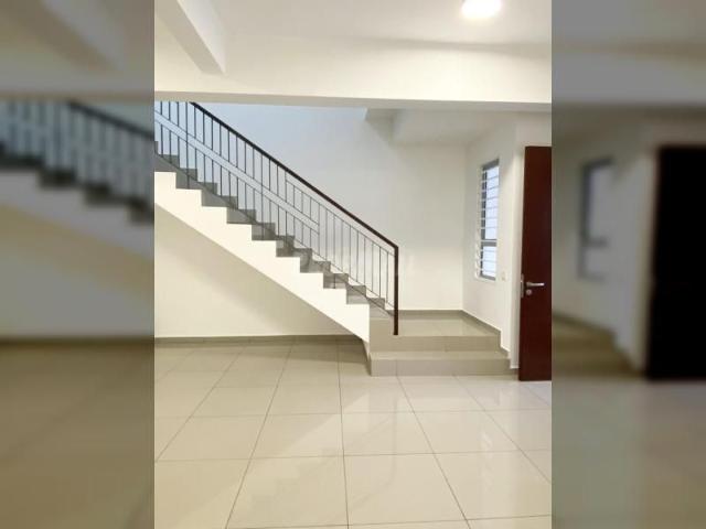 KEMASUKAN SEGERA | LIVIA | 2 Storey Terrace with Kitchen Cabinet, Aircond, Heater