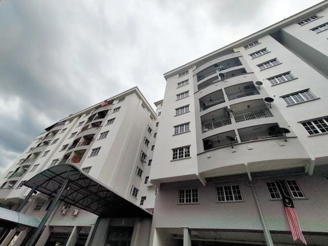 Kemensah Villa 1176sf Partially furnished Newly Painted Taman Melawati