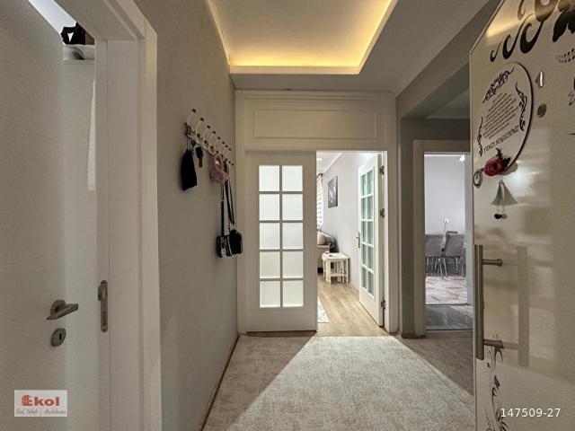 KEMER ARSLANBUCAKTA CADDE ÜSTÜ SATILIK 2+1 AYRI MUTFAK DAİRE