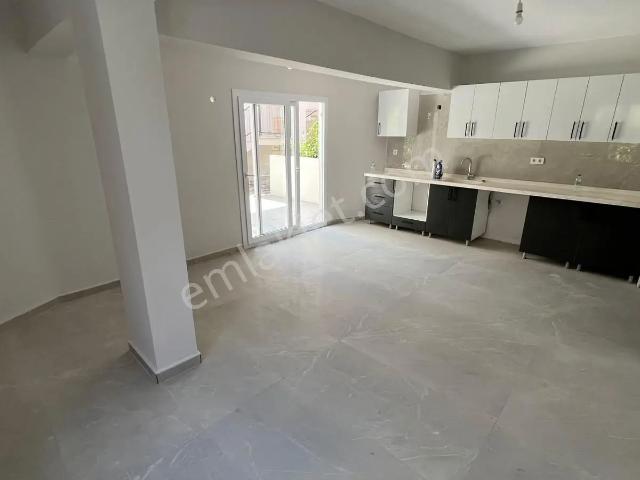 Kemeraltı Kiralık 1+1 Boş Daire