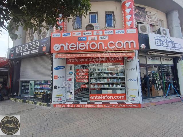 Kemeraltı'nda, 16 M², İşlek Yolda Satılık Dükkan