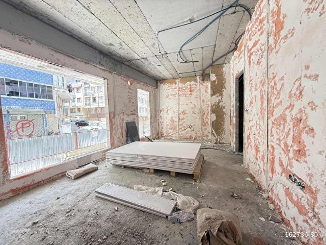 KEMERBURGAZ CADDESİNE 50METRE SIFIR BALKONLU 3+1 ASANSÖRLÜ DAİRE
