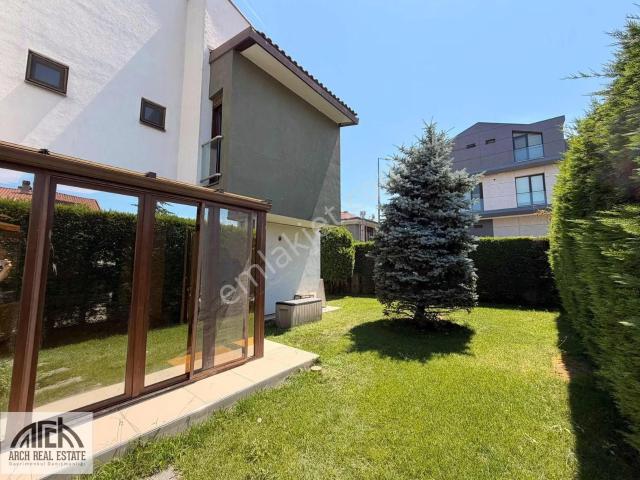 Kemerburgaz Kemer Koru Evlerinde 2 Bahçeli Harika Kiralık Villa