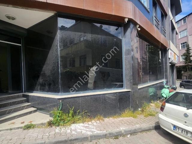 Kemerburgaz Merkezde 240 M2 Depolu Dükkan