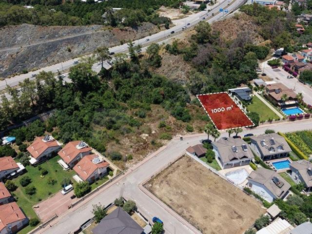 KEMER'DE DENİZ'E YAKIN 1.000 m KONUT İMARLI SATILIK ARSA